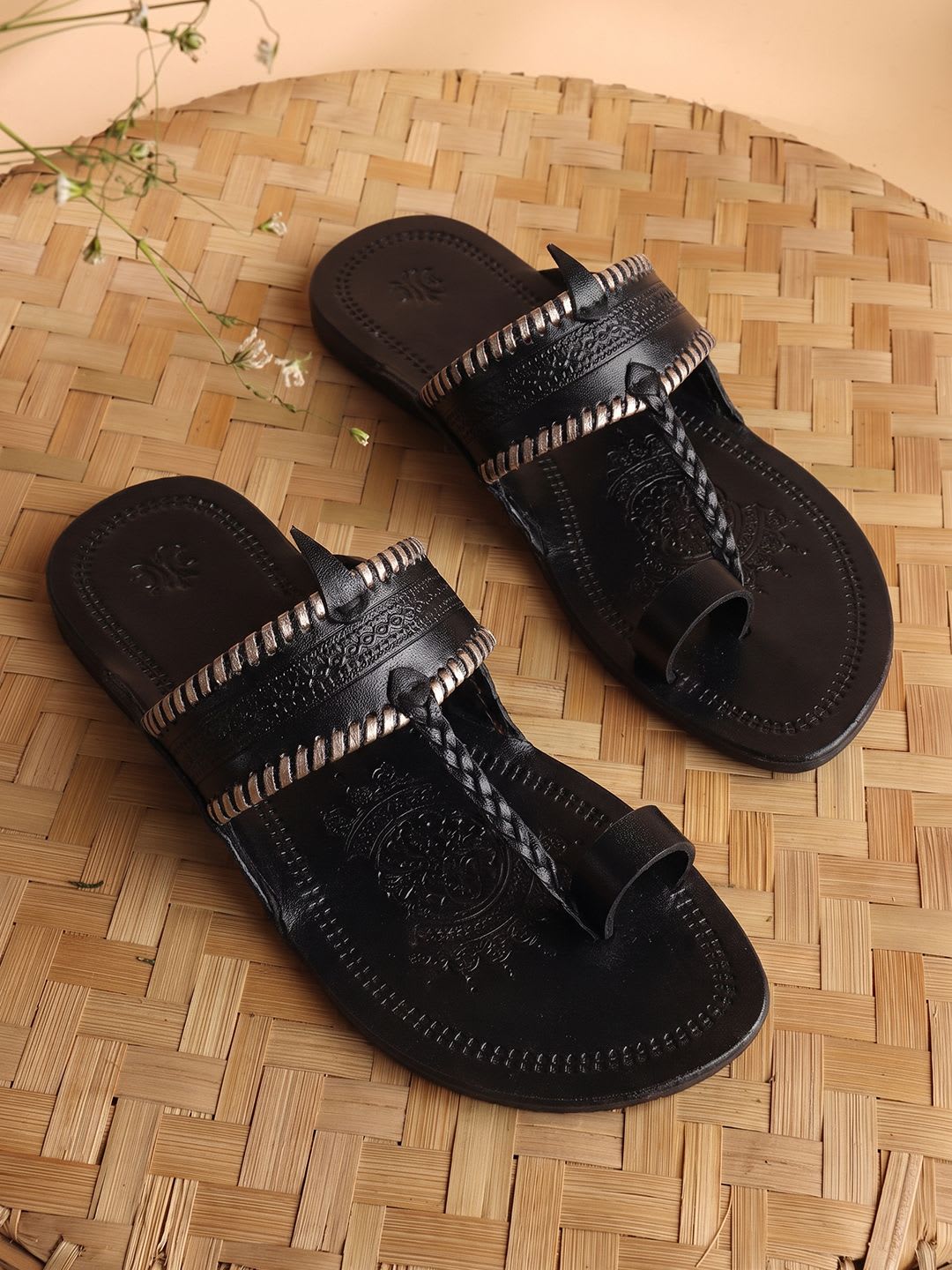House of Pataudi Men Leather Kolhapuri Comfort Sandals - default view