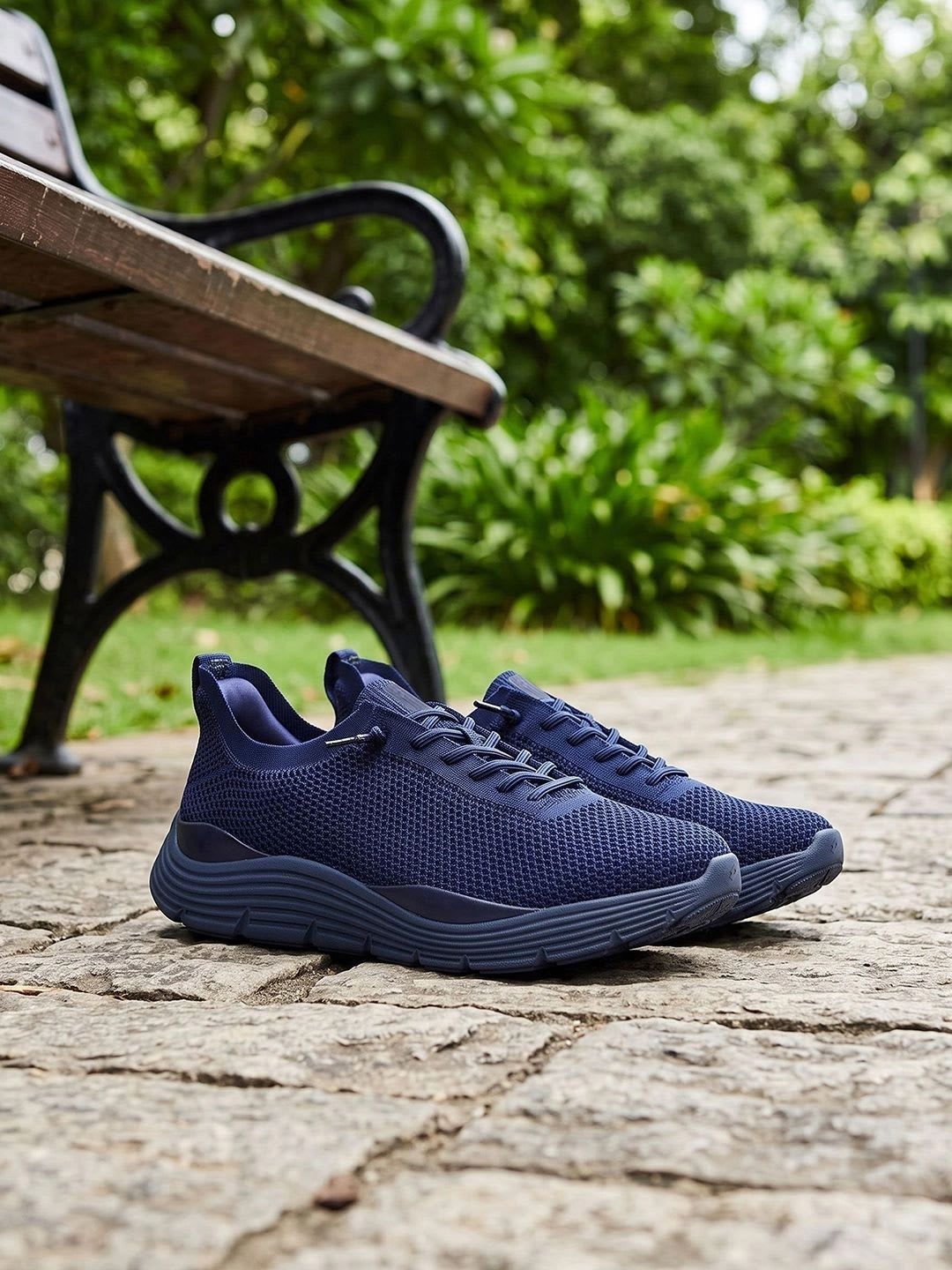 Lotto Men Textile Walking Shoes - right view