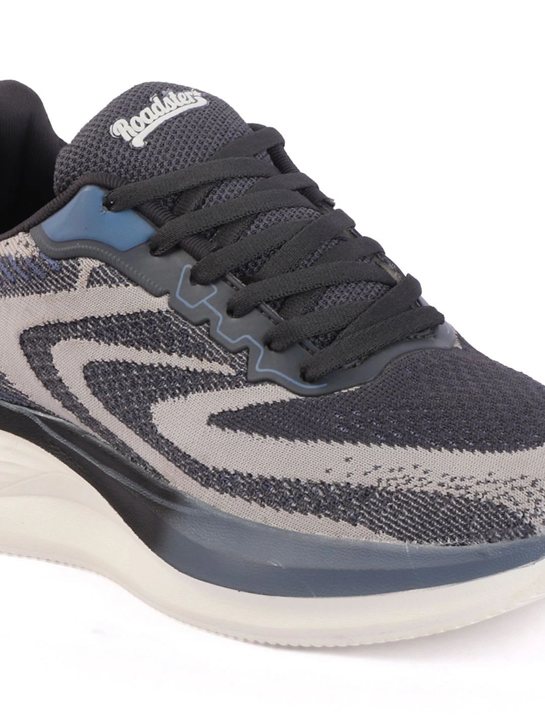 Roadster Men Textile Running Shoes - right view