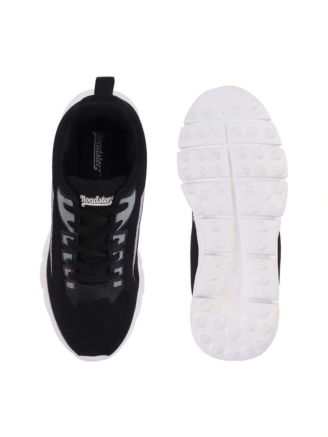 Roadster Men Textile Running Shoes - left view
