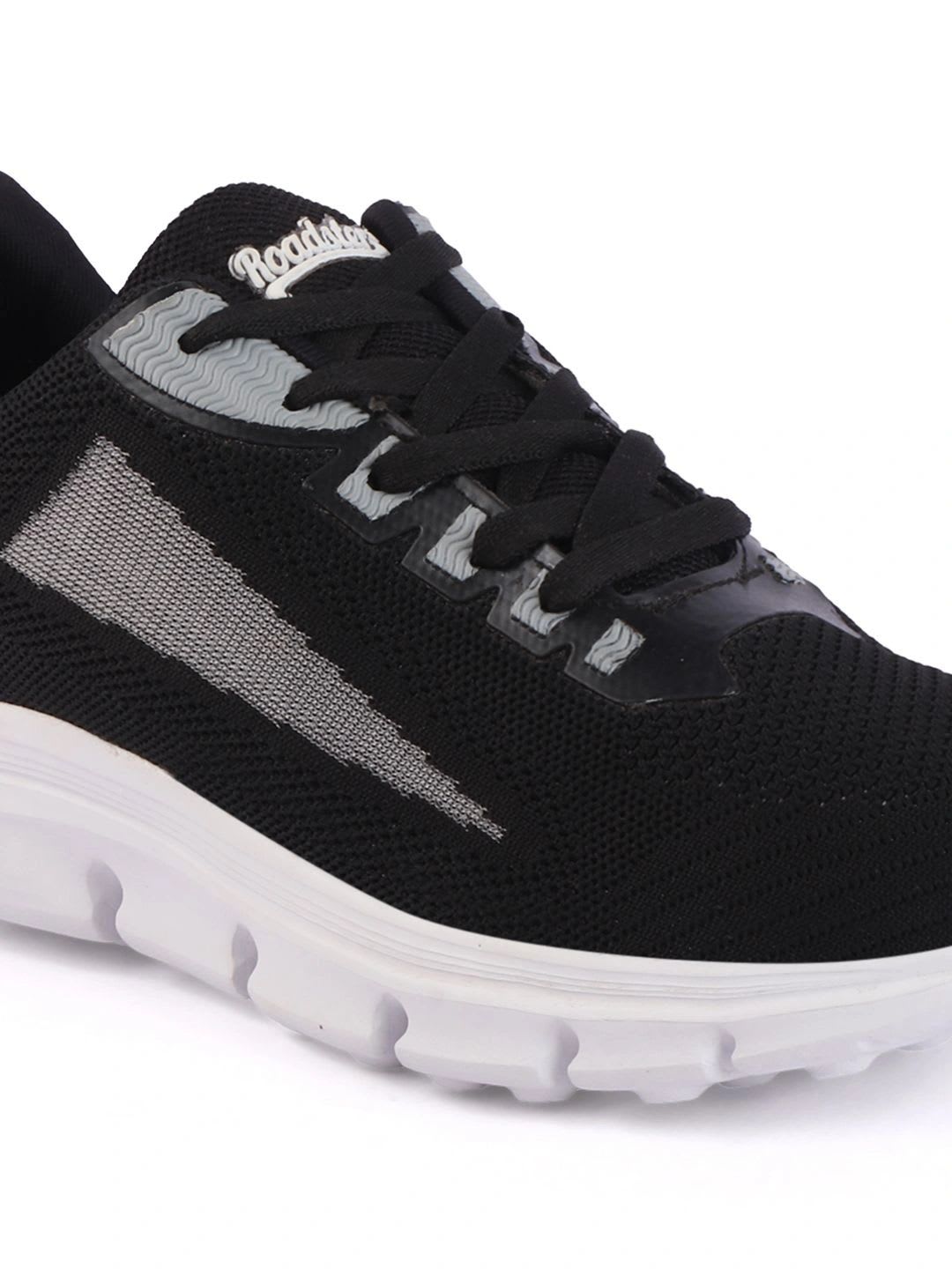 Roadster Men Textile Running Shoes - right view