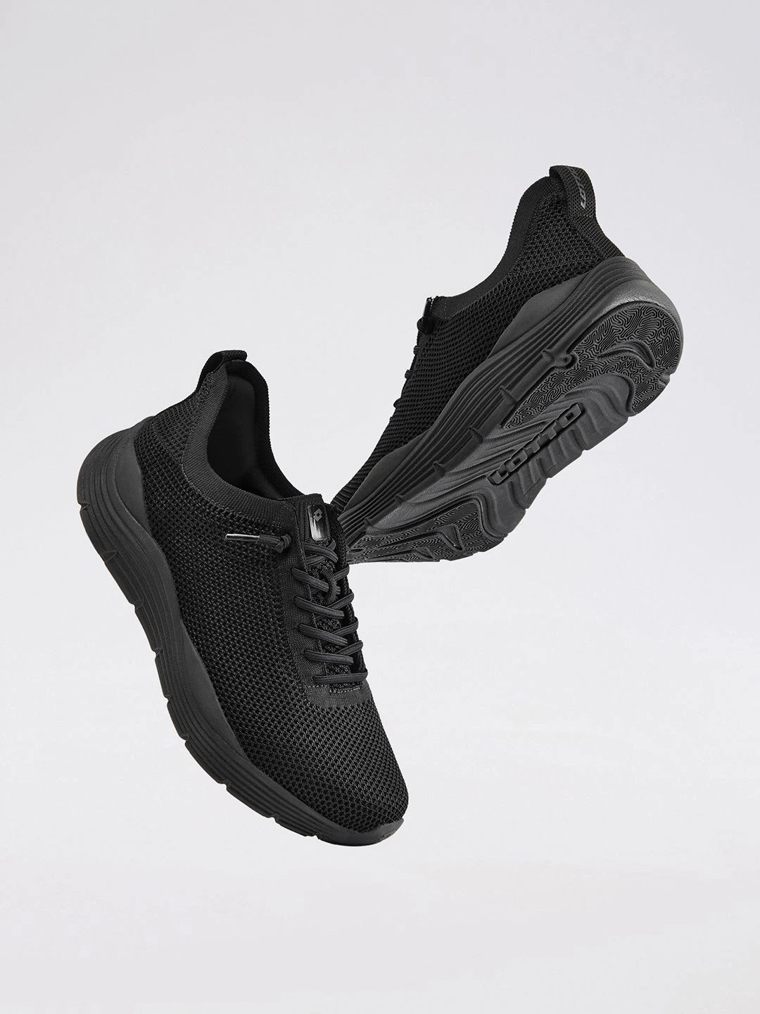 Lotto Men Textile Walking Shoes - back view