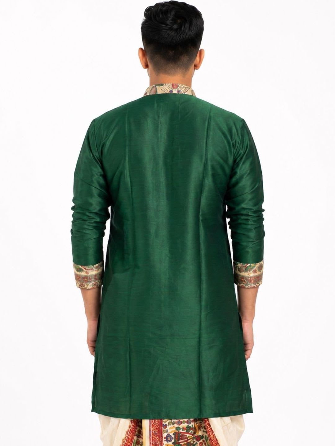 GOURI COLLECTIONS Men Madhubani Printed Khadi Silk straight Kurta - back view