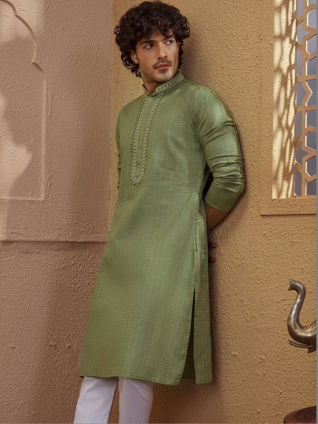 VASTRAMAY Men Thread Work Jacquard Kurta - default view
