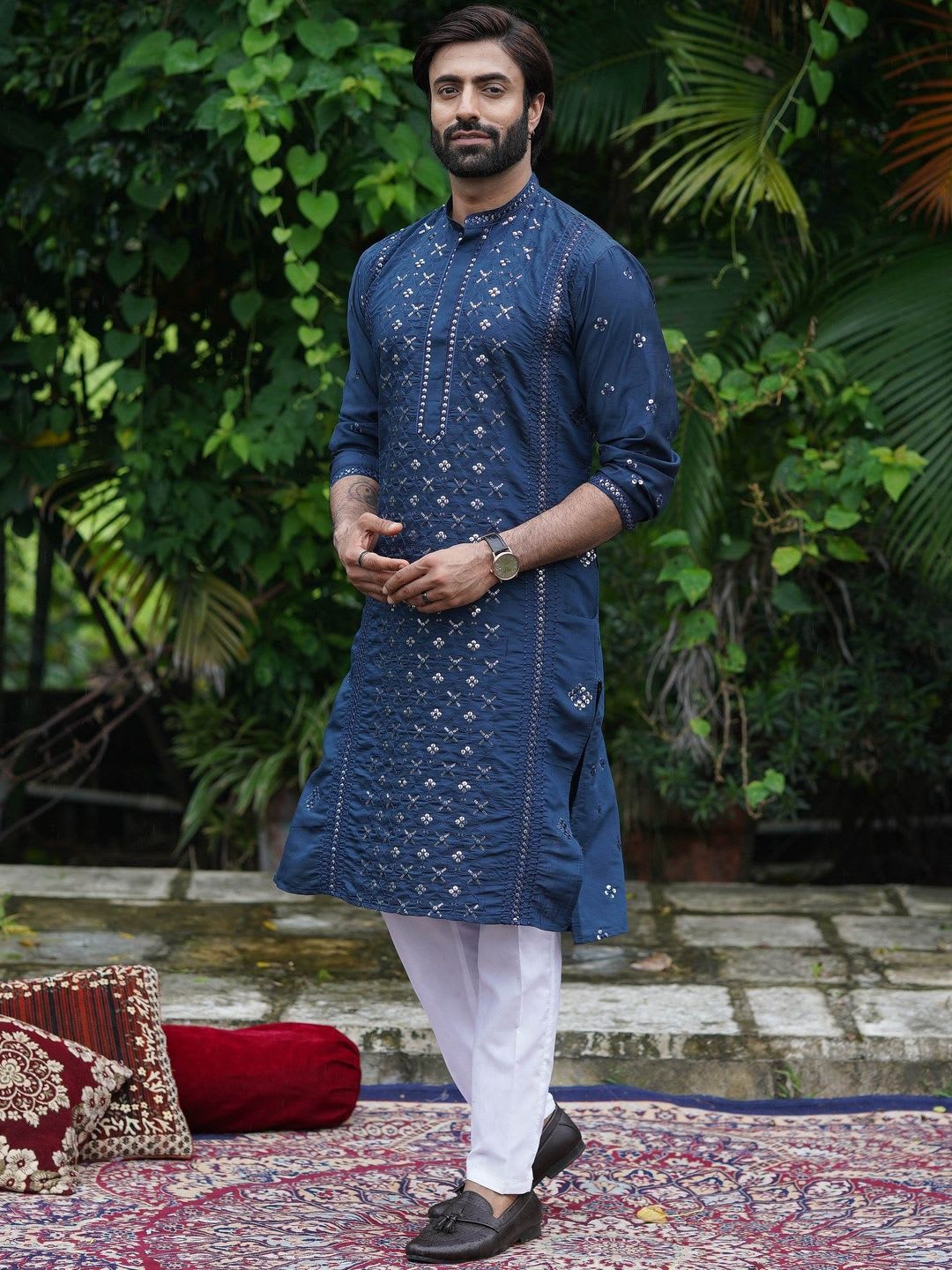 House of Pataudi Embroidered Mandarin Collar Knee Length Straight Kurtas - default view