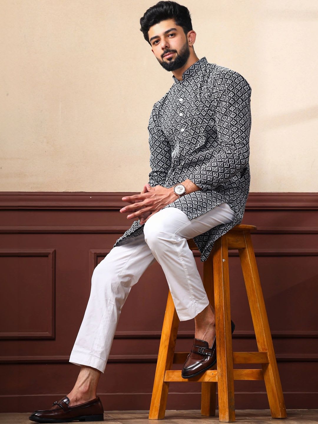 ALMORA LIFESTYLE Men Geometric Printed Handloom Kurta - right view