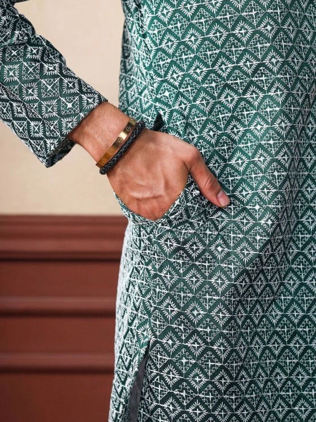 ALMORA LIFESTYLE Men Geometric Printed Handloom Kurta - left view