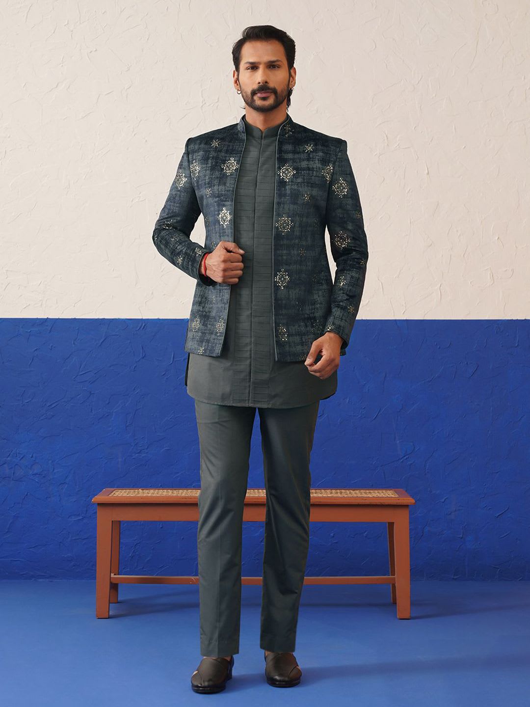 TheEthnic.Co Men A Night Blue Velvet Fabric With Butta Embroidery Sherwani Set - default view