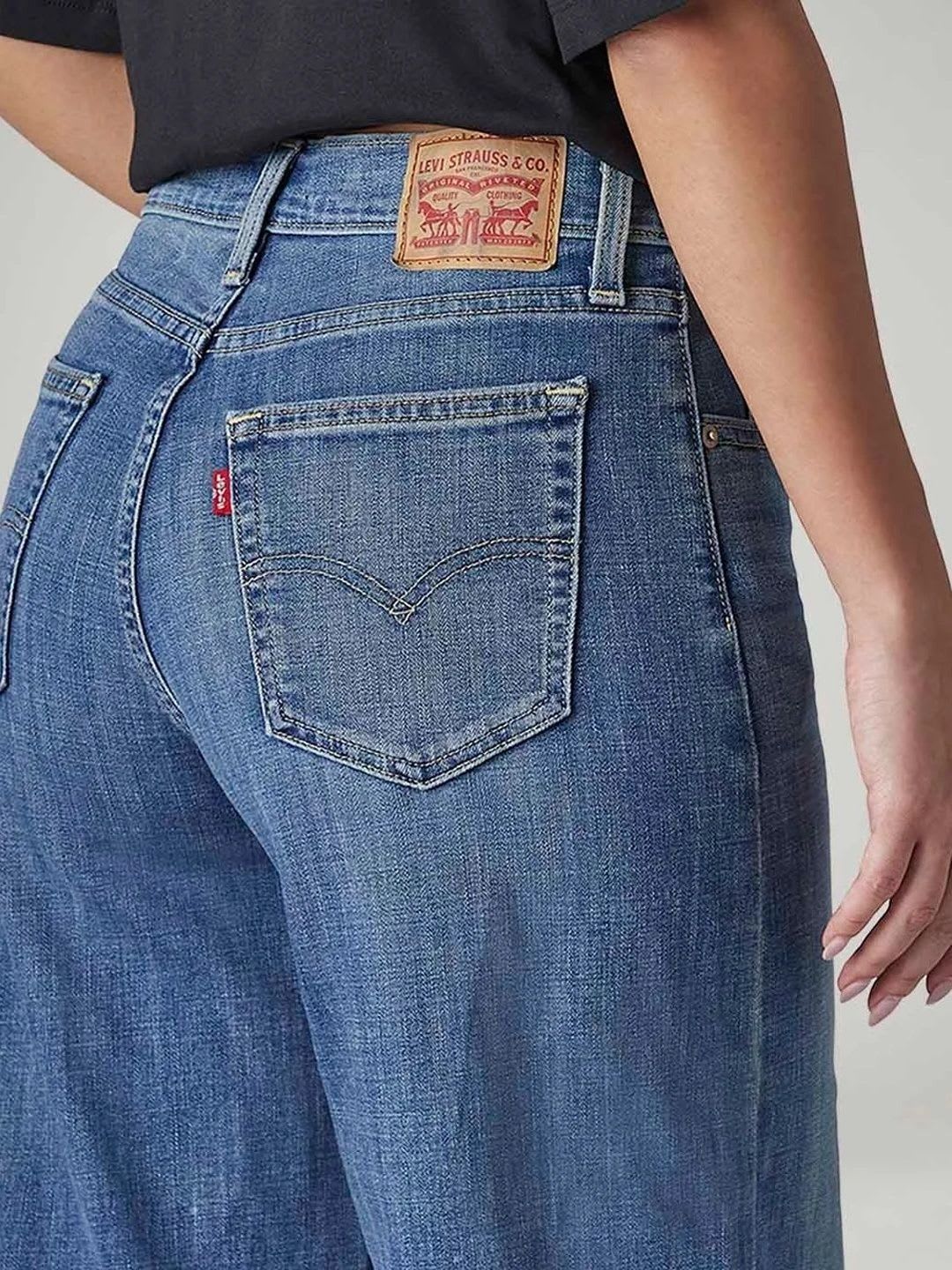 Levis Women Classic Wide Leg High-Rise Light Fade Stretchable Jeans - back view
