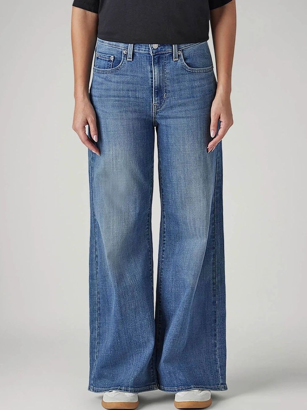 Levis Women Classic Wide Leg High-Rise Light Fade Stretchable Jeans - default view