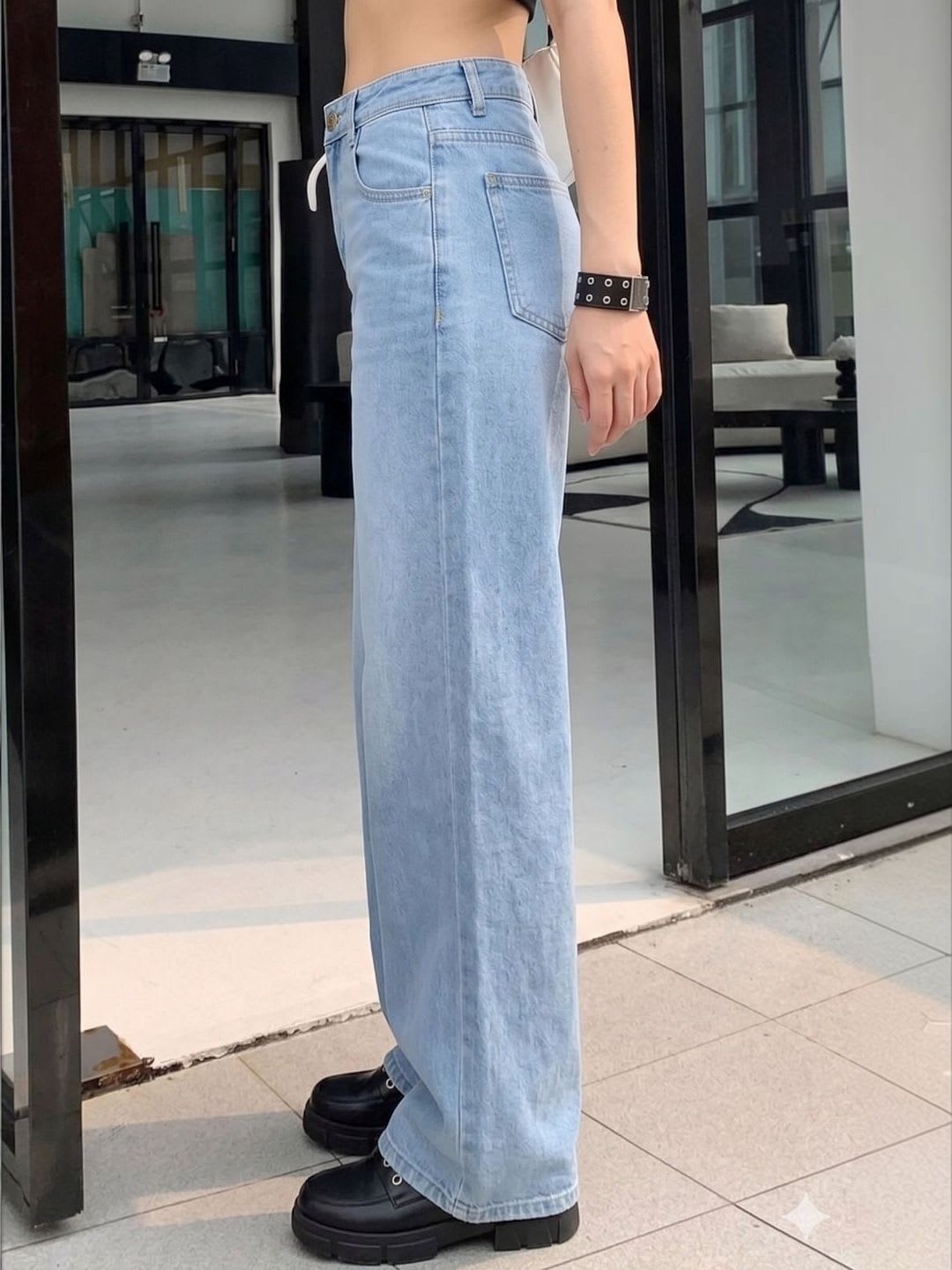 zayla Women Jean Wide Leg High-Rise Light Fade Jeans - back view