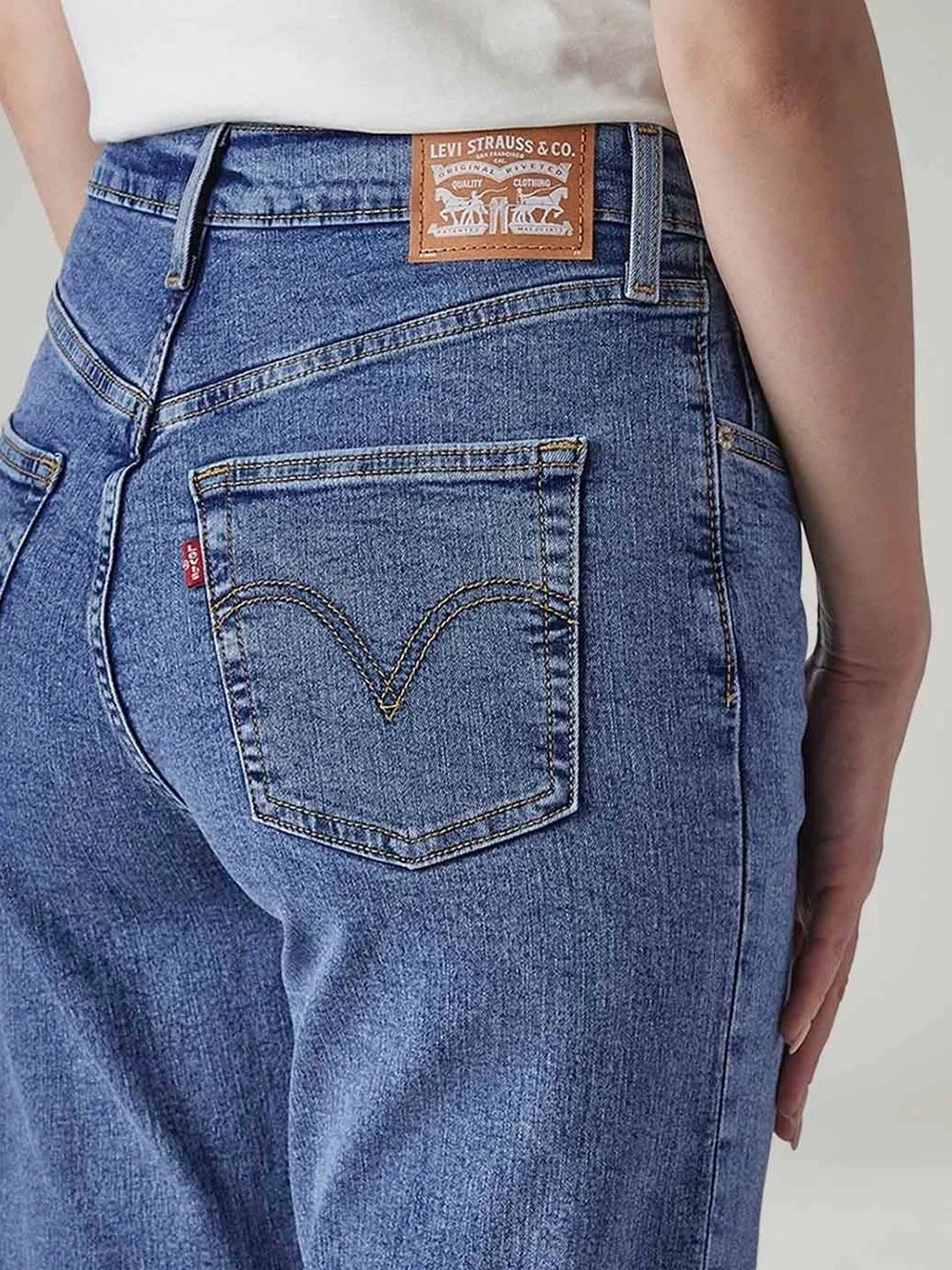 Levis Women Classic Straight Fit High-Rise Light Fade Stretchable Jeans - left view