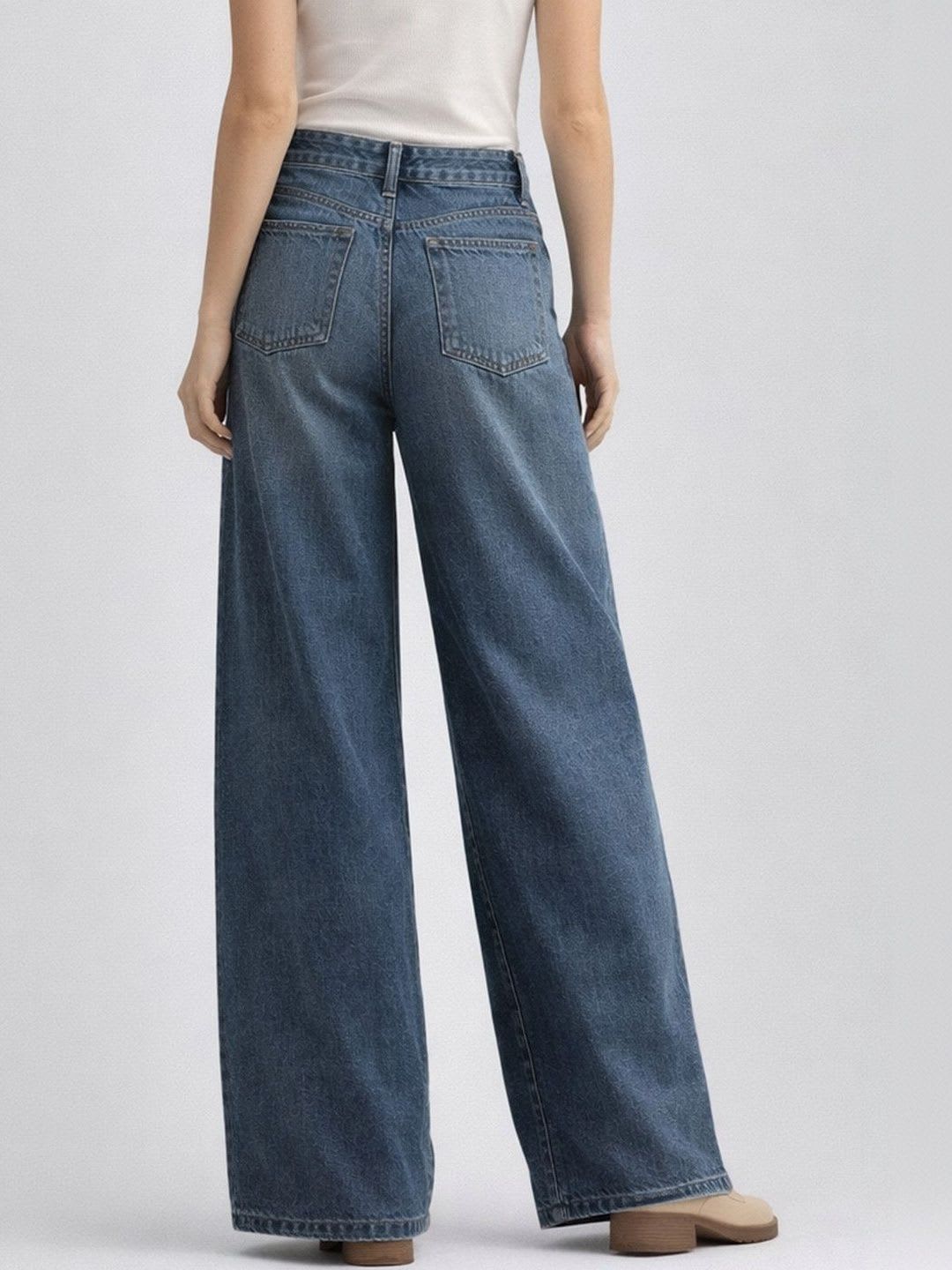 Suo Women Cotton Mid-Rise Baggy Jeans - left view