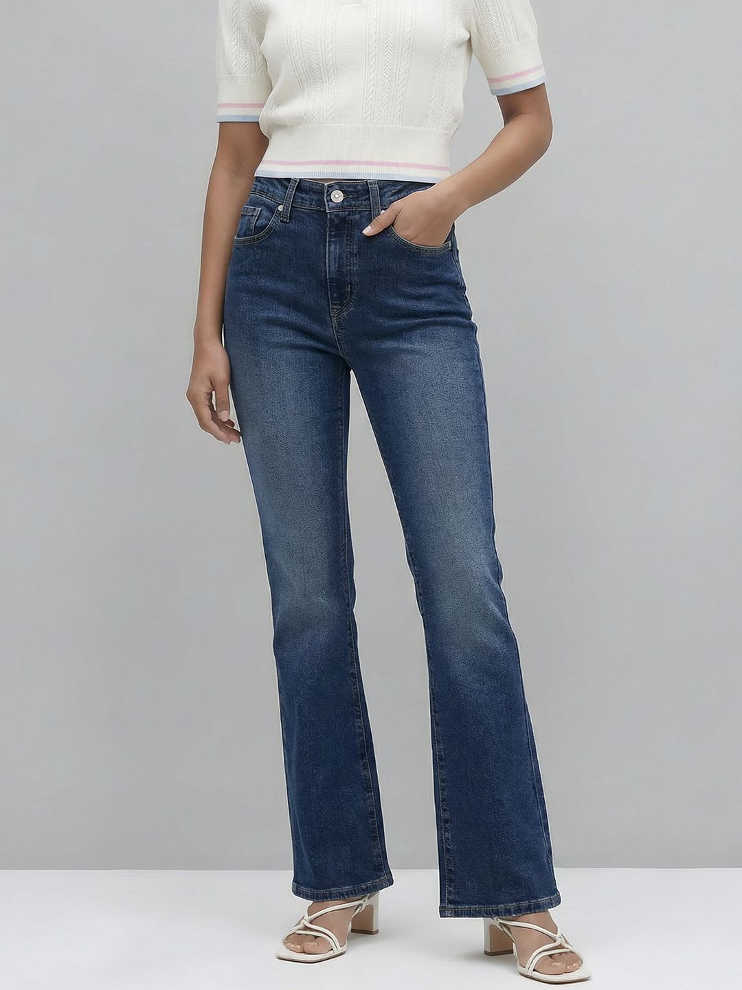 Levis Women 725 Bootcut High-Rise Light Fade Stretchable Jeans - default view