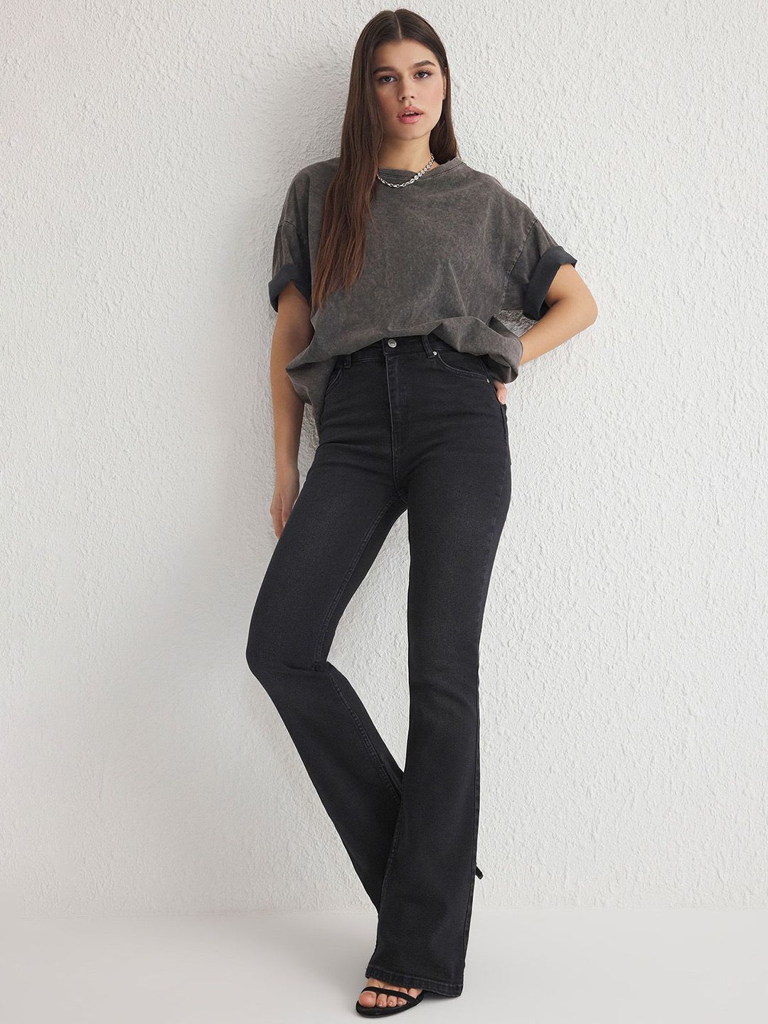 Trendyol Women Regular Fit Mid-Rise Stretchable Jeans - default view