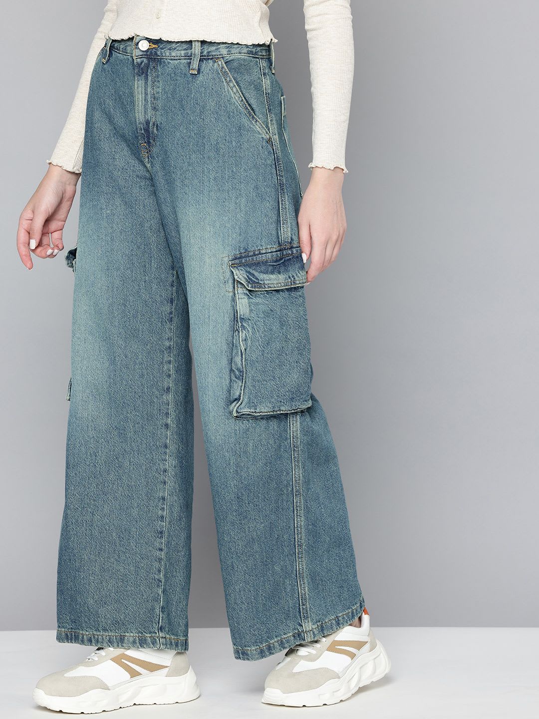 Levis Women Straight Loose Fit Mid-Rise Light Fade Pure Cotton Cargo Styles Jeans - default view