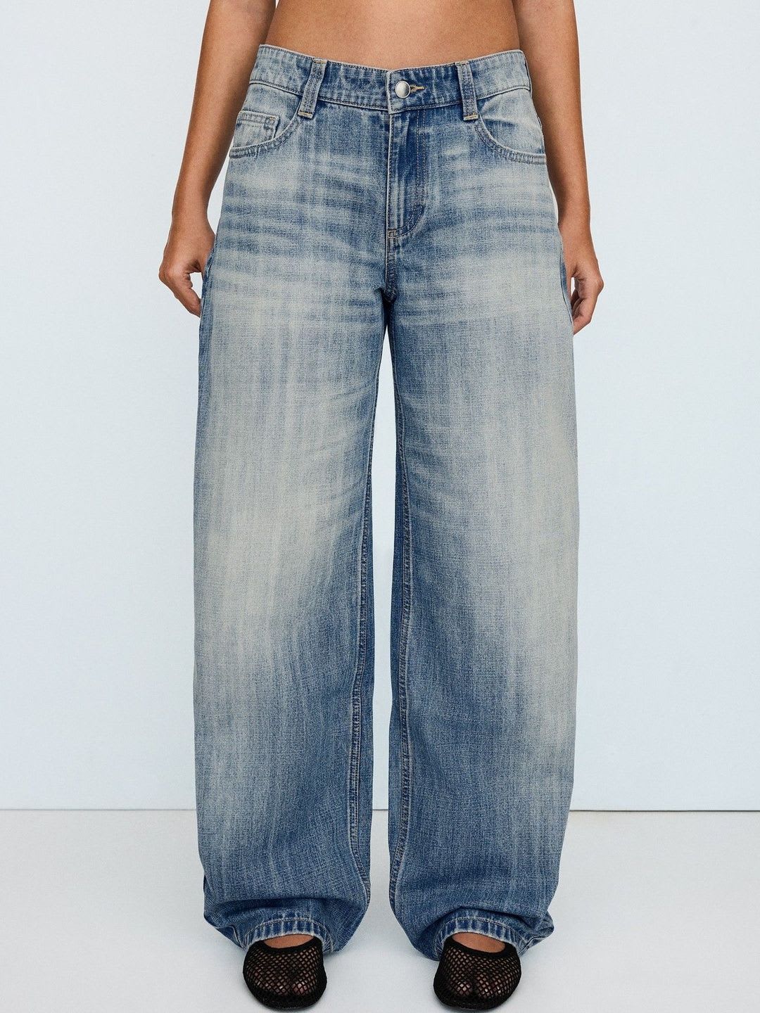 Bershka Women Low-rise Barrel Pure Cotton Jeans - back view