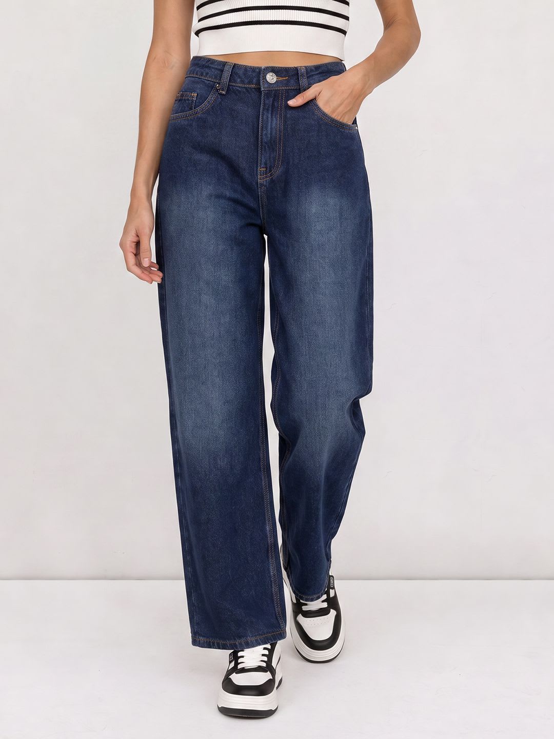 Roadster The Roadster Life Co. Women Baggy Fit Pure Cotton Jeans - back view