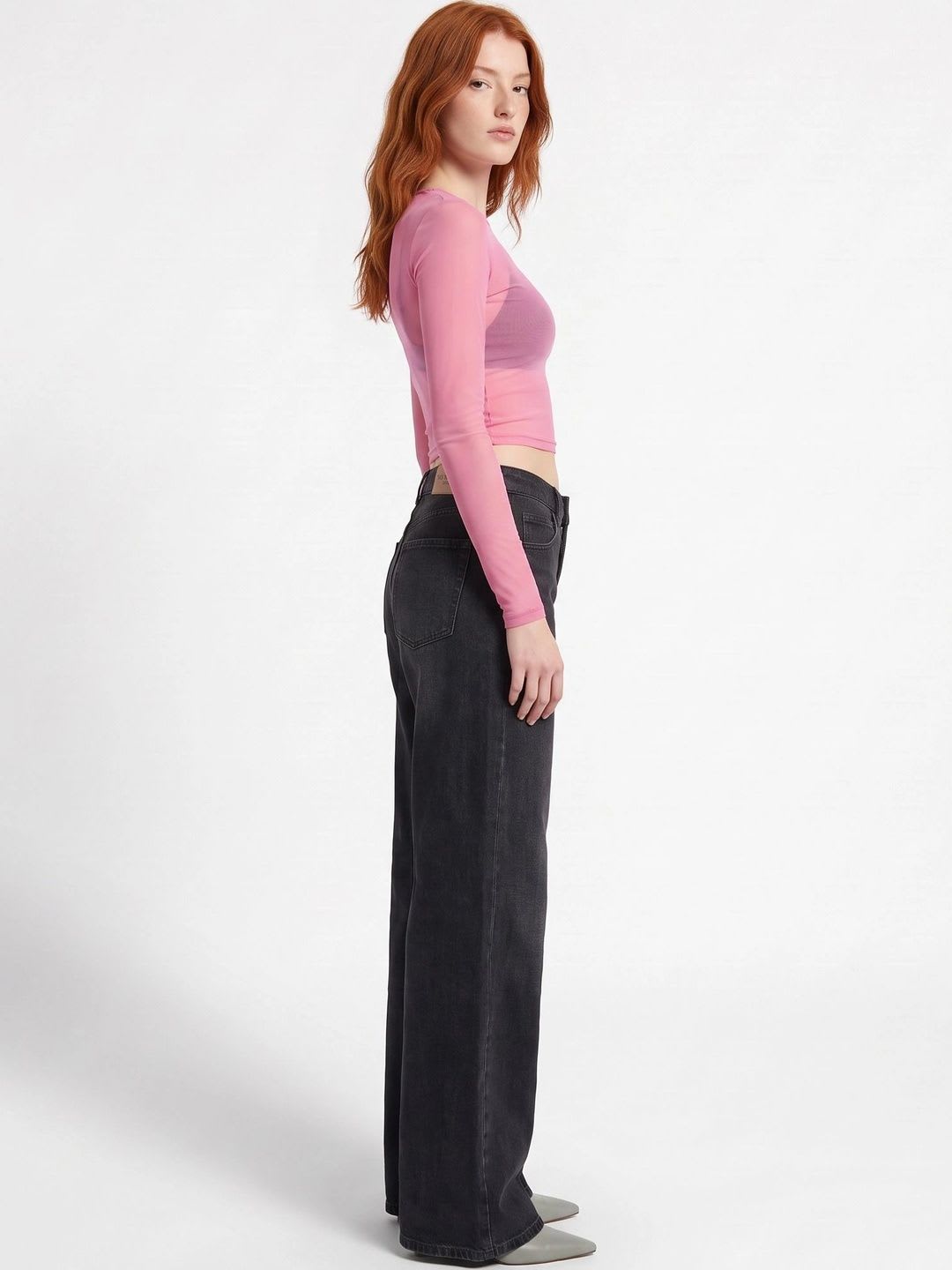 Felrio Women Button and Zip Mid-Rise Jeans - back view