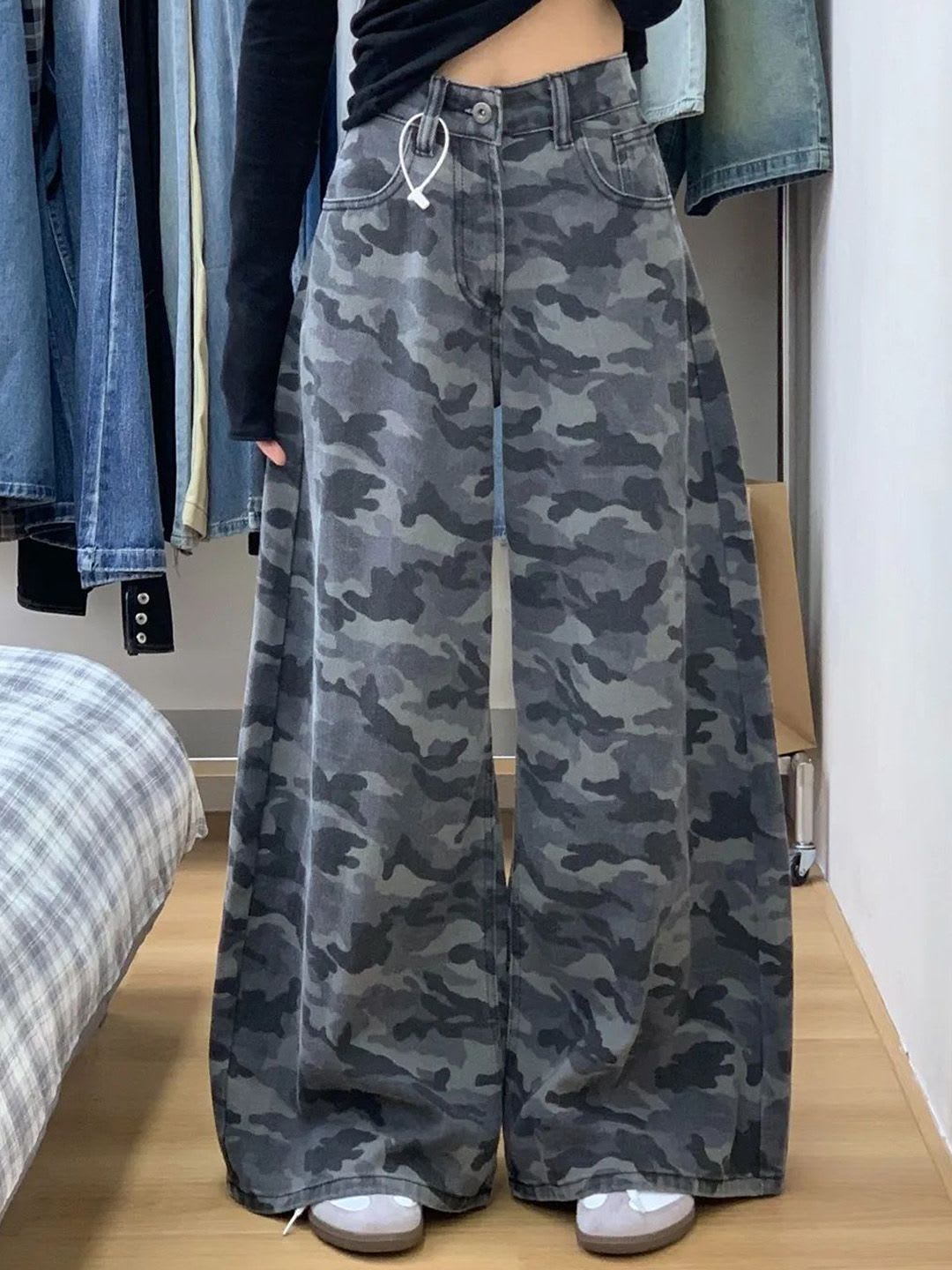 StyleCast Women Animal Printed Loose Fit High-Rise Regular Trousers - default view
