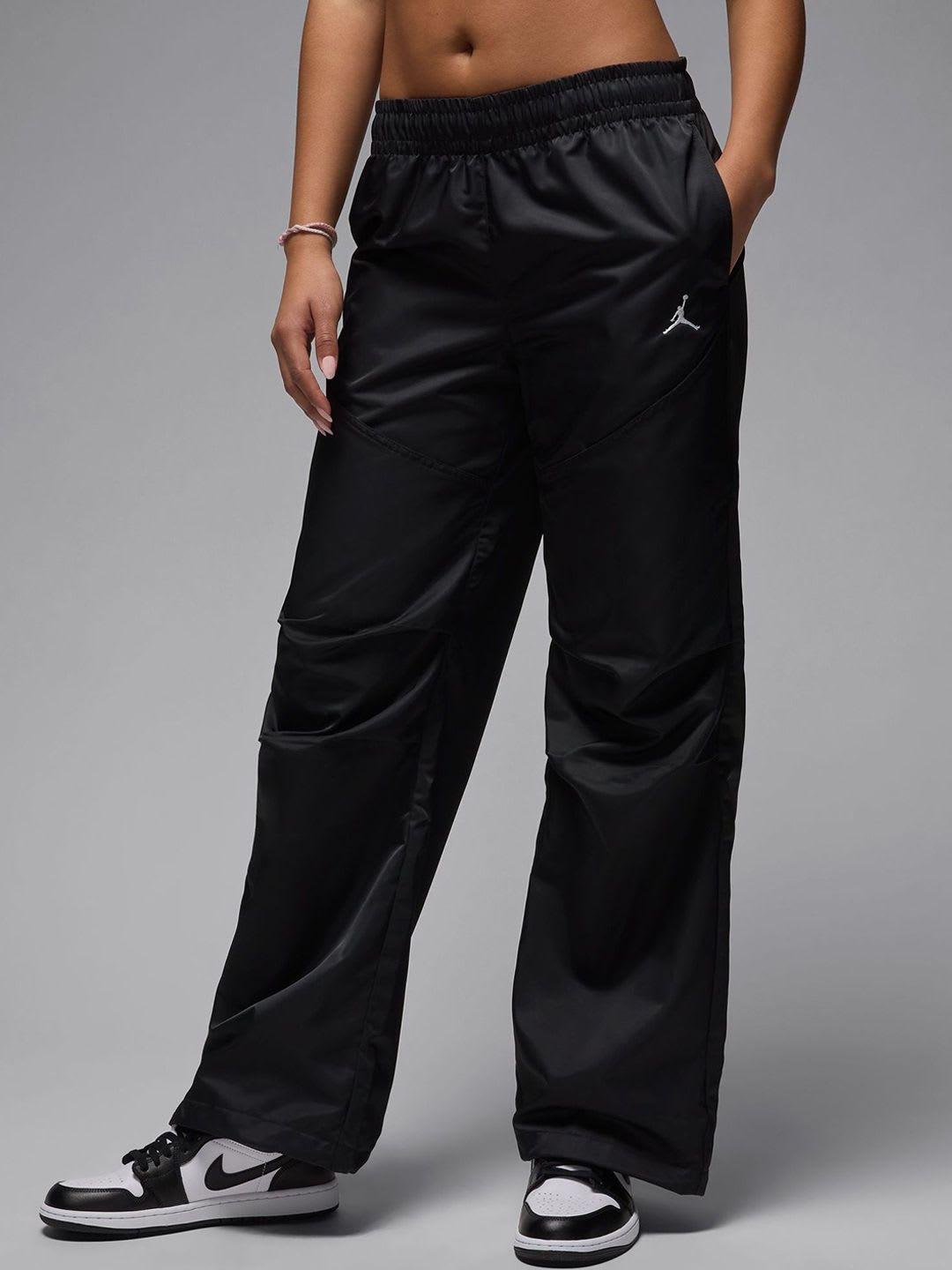 Nike Jordan Brooklyn Women's Loose Fit Parachute Trousers - default view