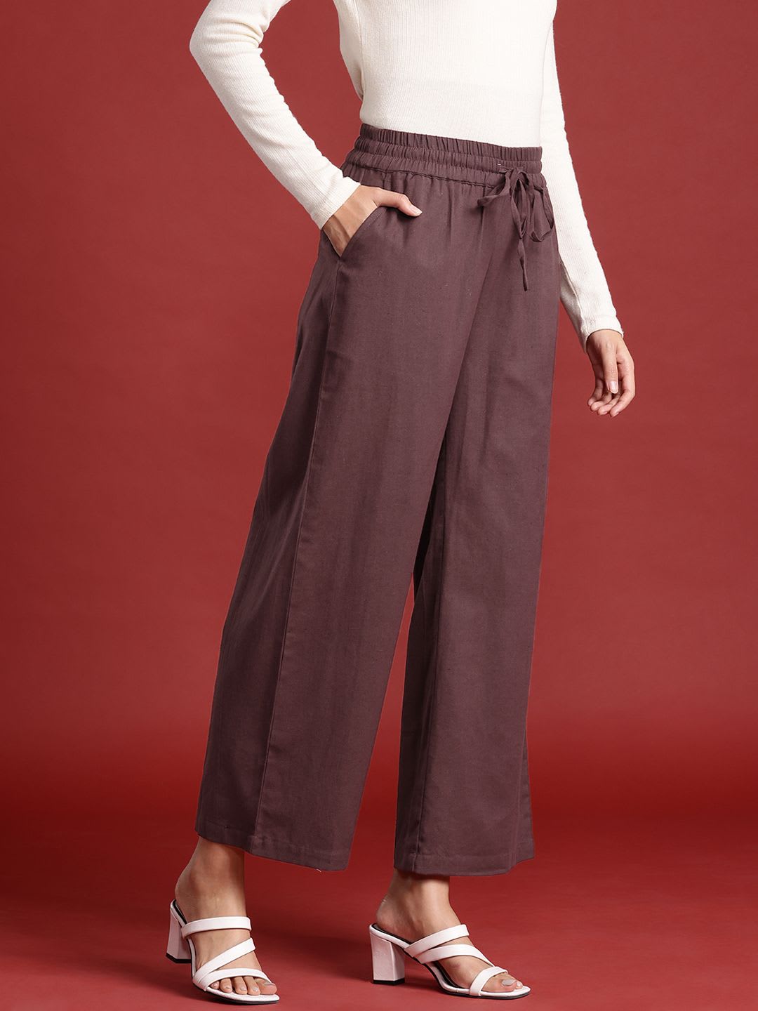 all about you Women Cropped Cotton Linen Trousers - back view