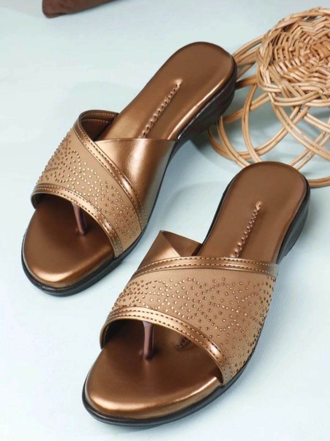 HUNYZA FOOTWEAR Women Embellished Party Mojaris Flats - default view