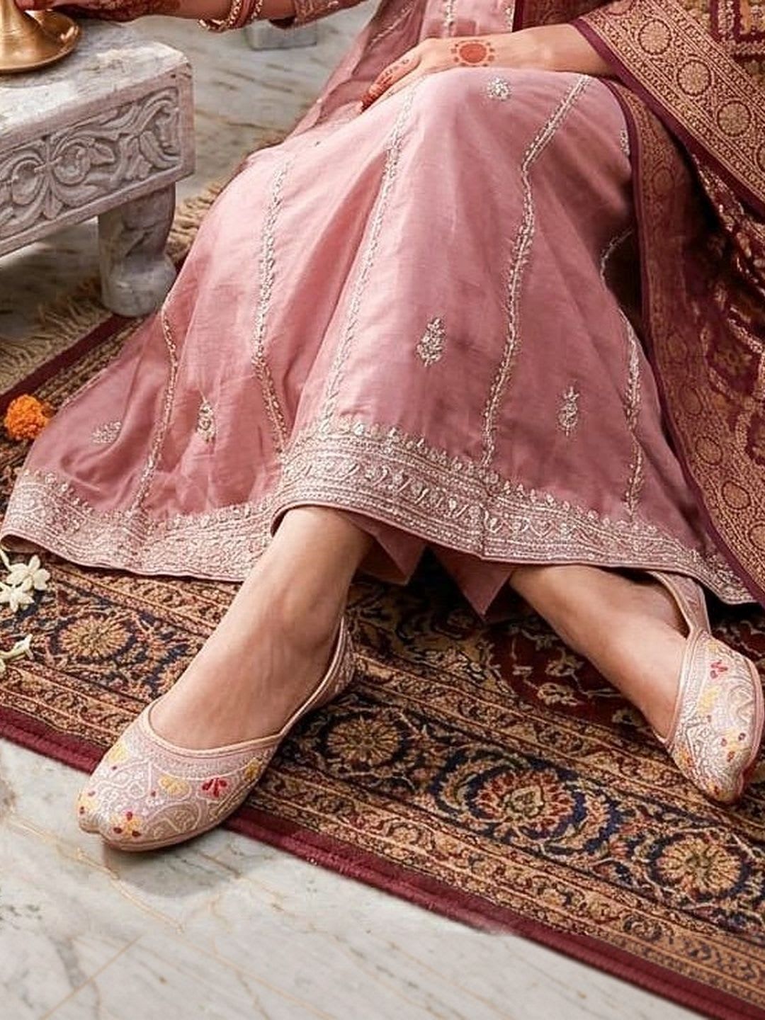 Anouk Women Embellished Ethnic Mojaris with Embroidered Flats - default view