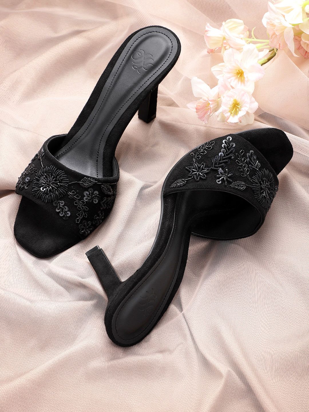 House of Pataudi Women Black Western Embellished Handcrafted Heels - default view