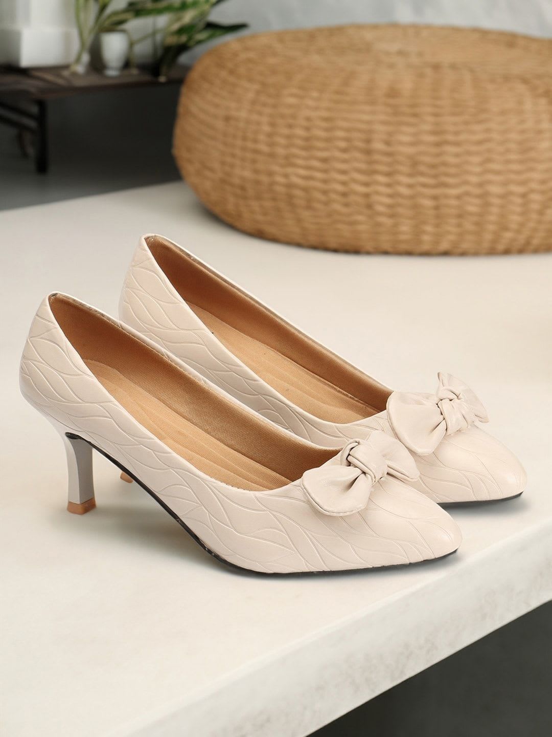 DressBerry Cream-Coloured Pointed Toe Textured Kitten Pumps With Bows - default view