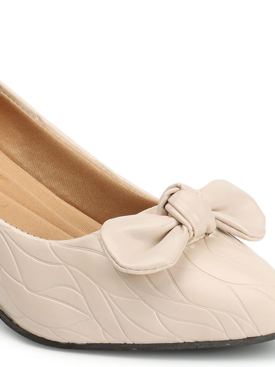 DressBerry Cream-Coloured Pointed Toe Textured Kitten Pumps With Bows - left view