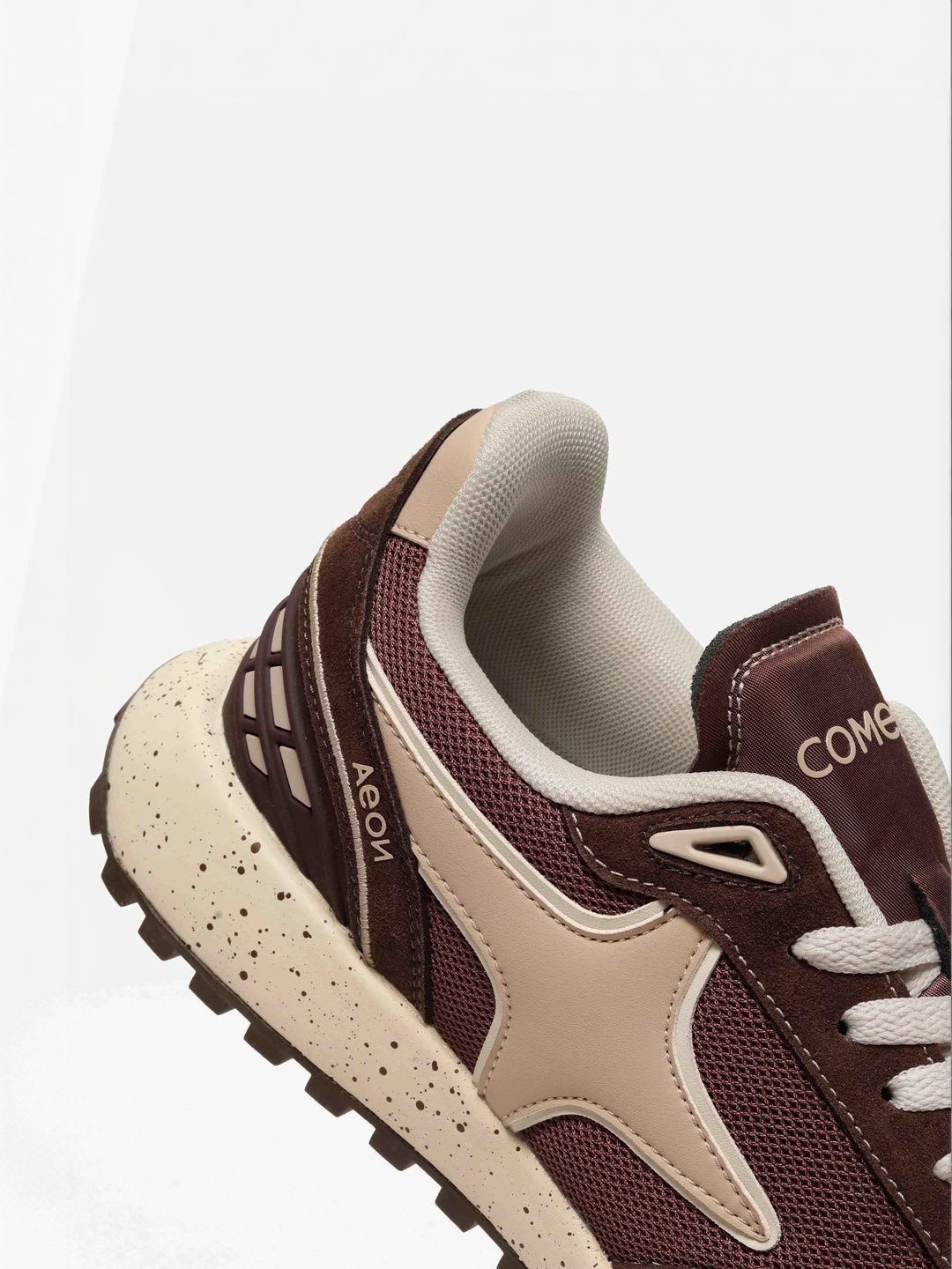 Comet Unisex Aeon V2 Mustang Sneakers - back view