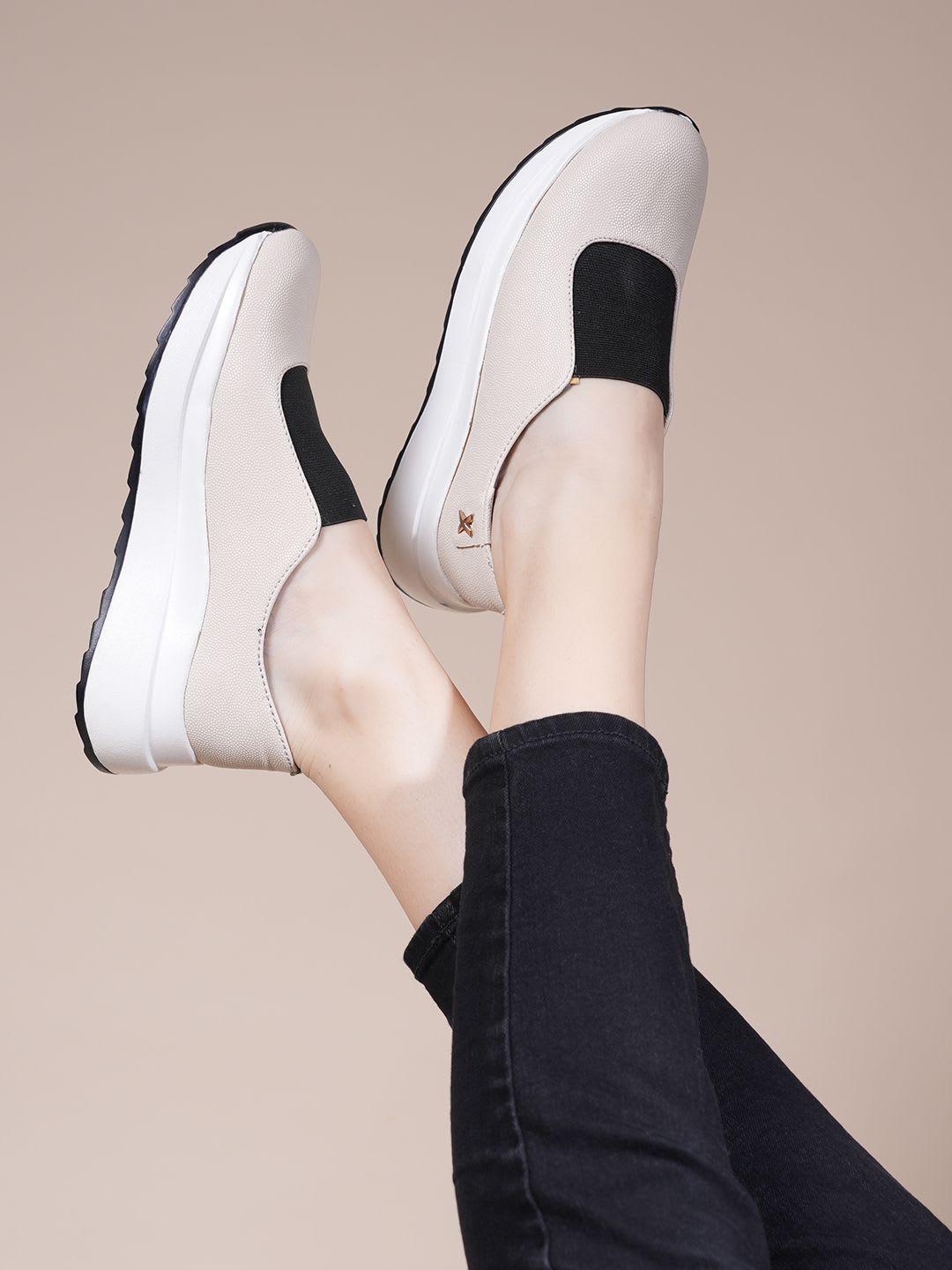 Roadster The Roadster Lifestyle Co Women Textured Casual Slip-On Sneakers - default view