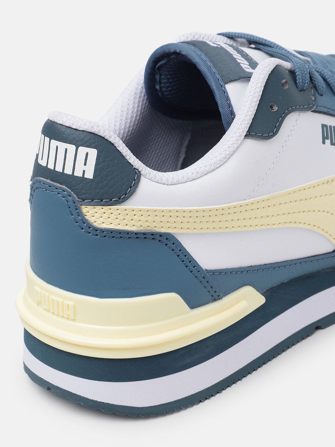 Puma Unisex ST Runner Leather Sneakers - right view
