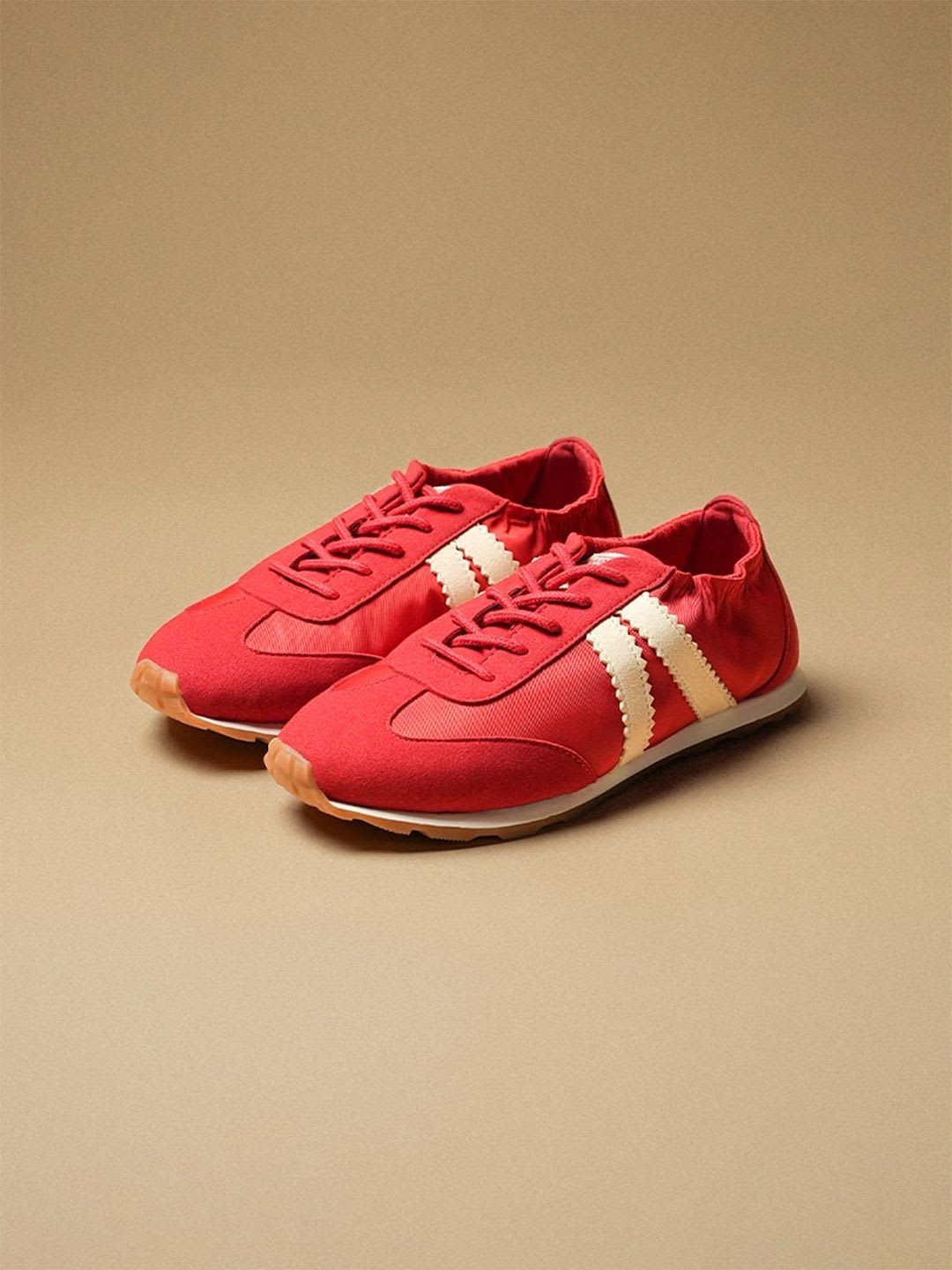 Theater Women Fuji Red Canvas Lace Up Casual Shoes - right view