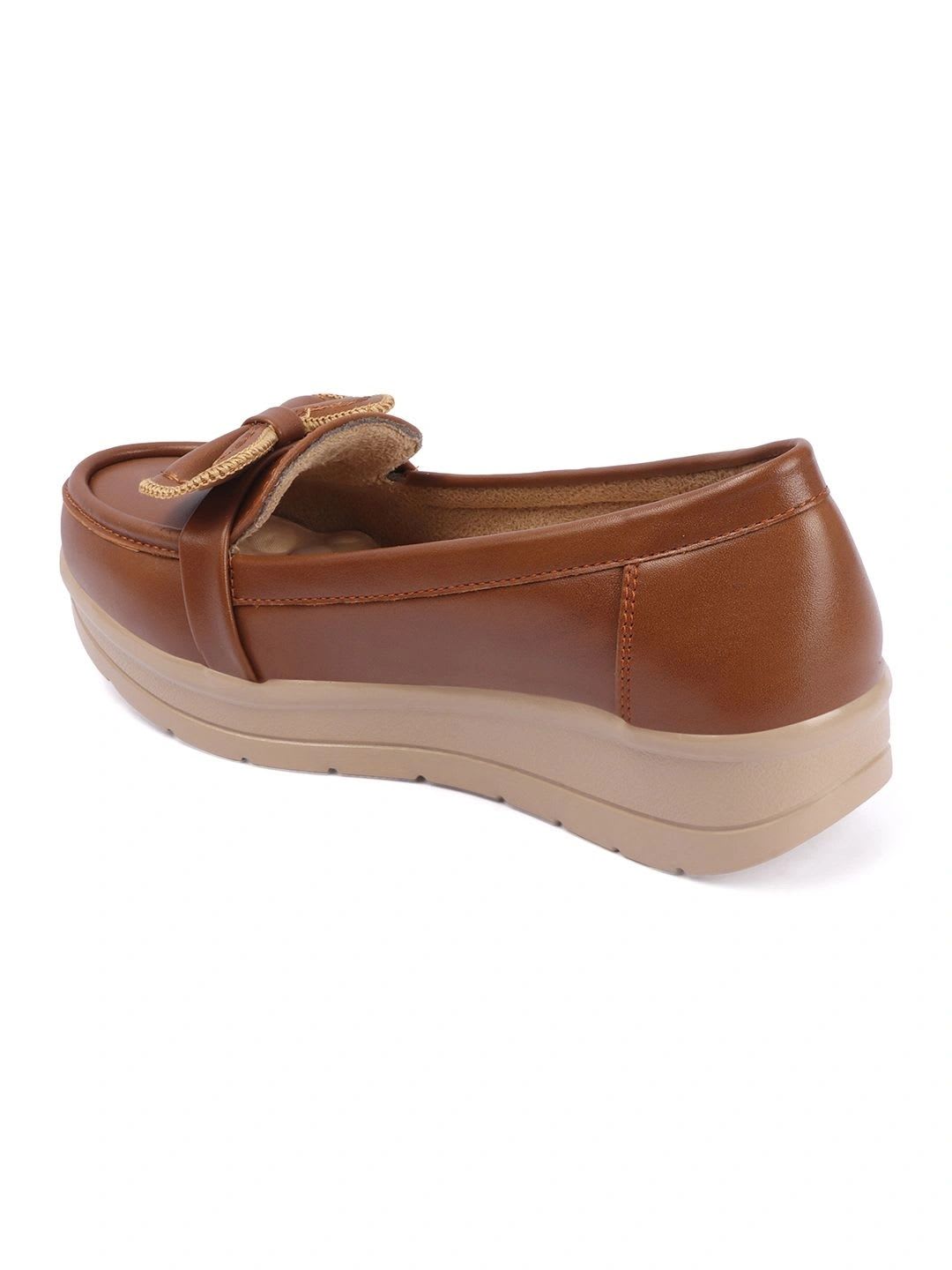 carrito Women Loafers - back view