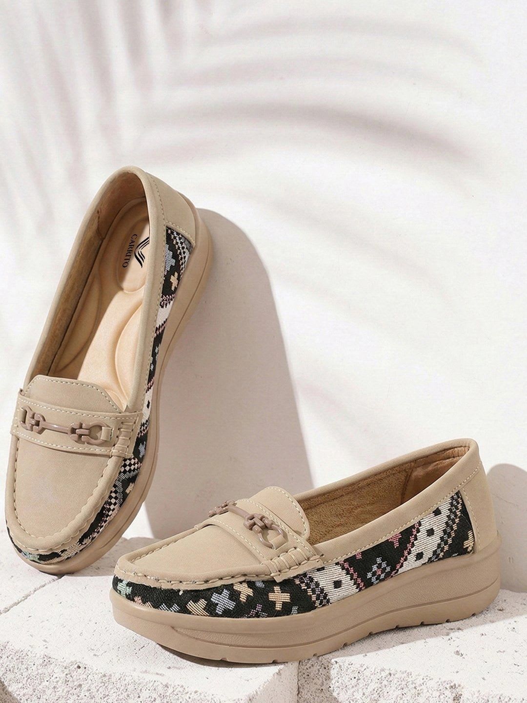 carrito Women Printed Loafers - default view