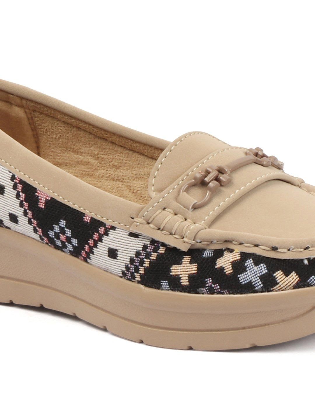carrito Women Printed Loafers - left view