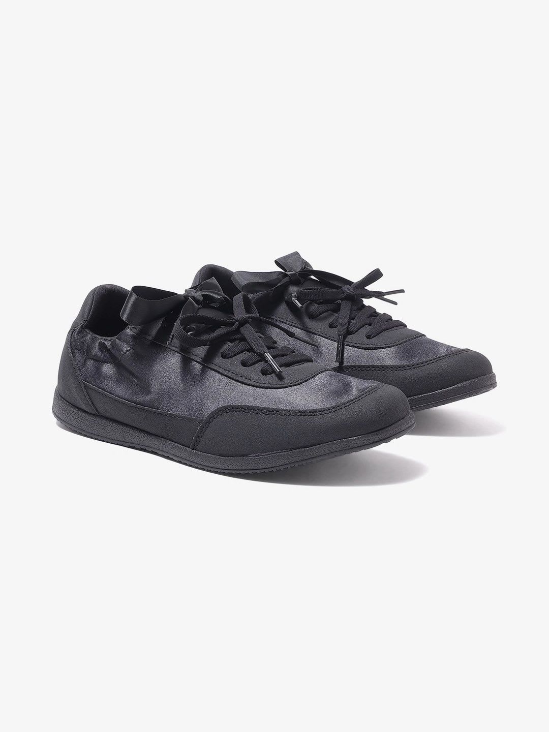 Pair ie Tales Women Sneakers - back view