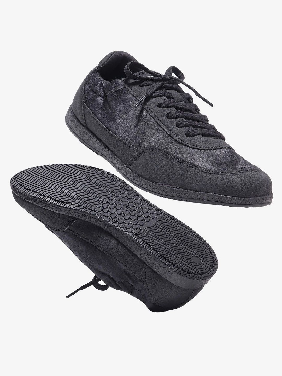 Pair ie Tales Women Sneakers - right view