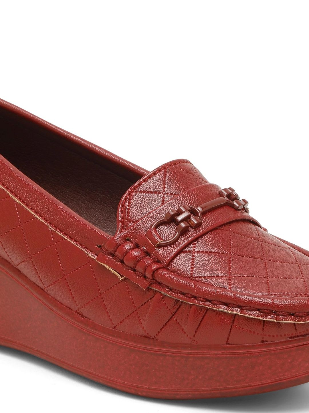 Flat n Heels Women Textured Loafers - right view