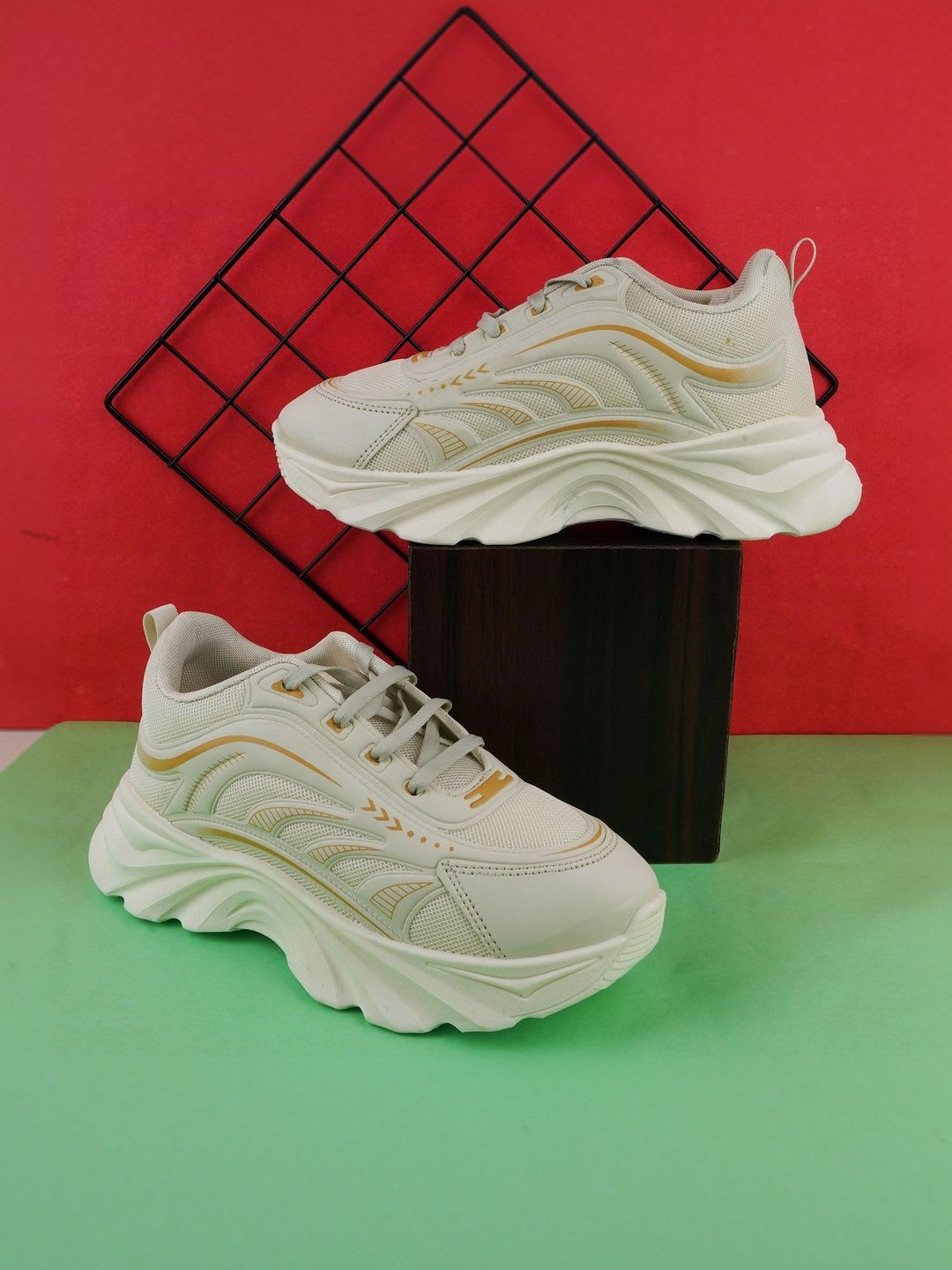 BAESD Women Textured Sneakers - default view