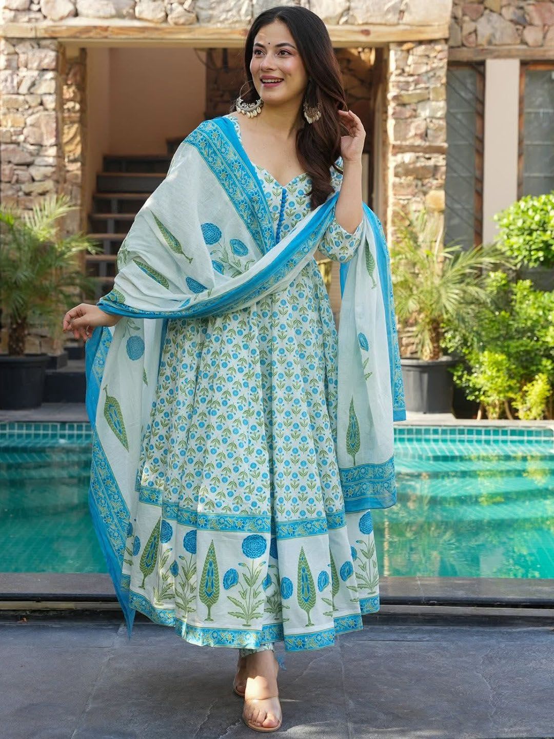 GoSriKi Floral Printed Sweetheart Neck Anarkali Kurta With Trousers & Dupatta - default view
