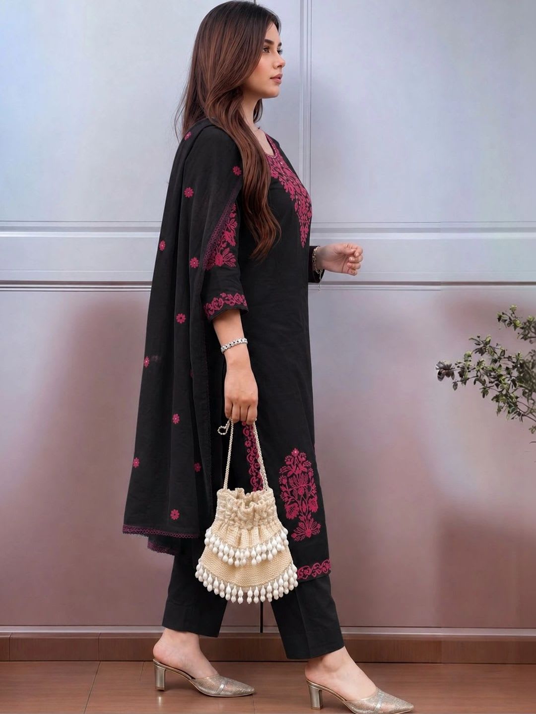Aaghnya Women Ethnic Motifs Embroidered Regular Thread Work Kurta with Trousers & With Dupatta - left view