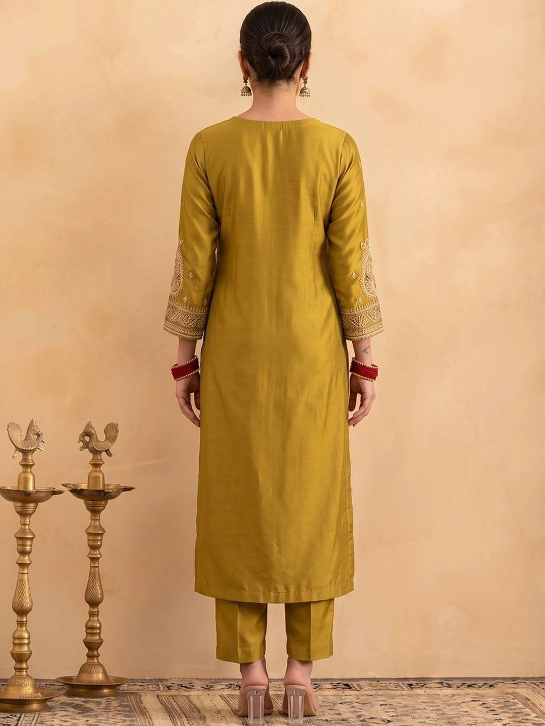 Varanga Women Ethnic Motifs Embroidered Regular Thread Work Kurta with Trousers & With Dupatta - left view