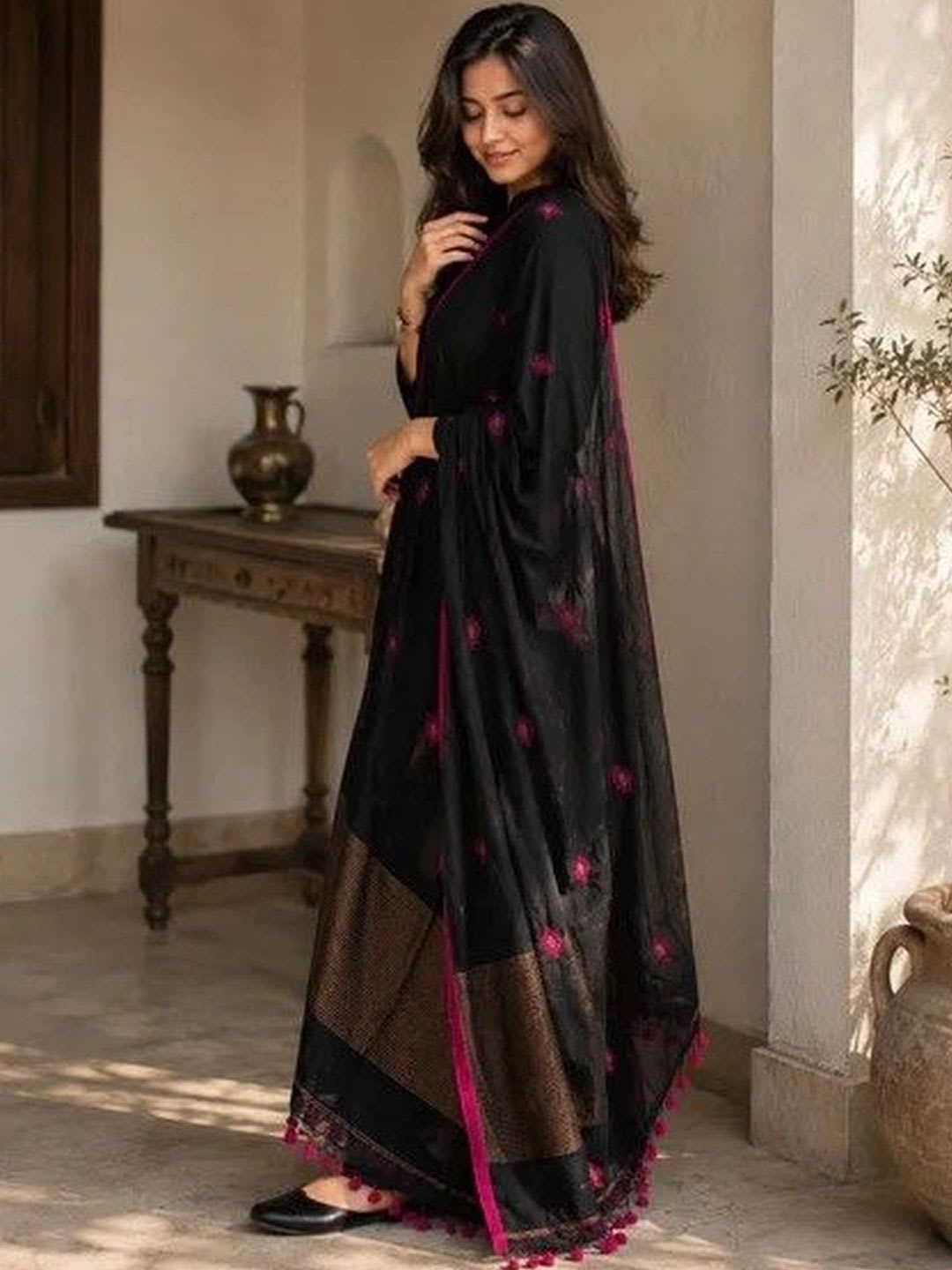 COTTON DUNIYA Women Ethnic Motifs Regular Kurta with Trousers & With Dupatta - back view
