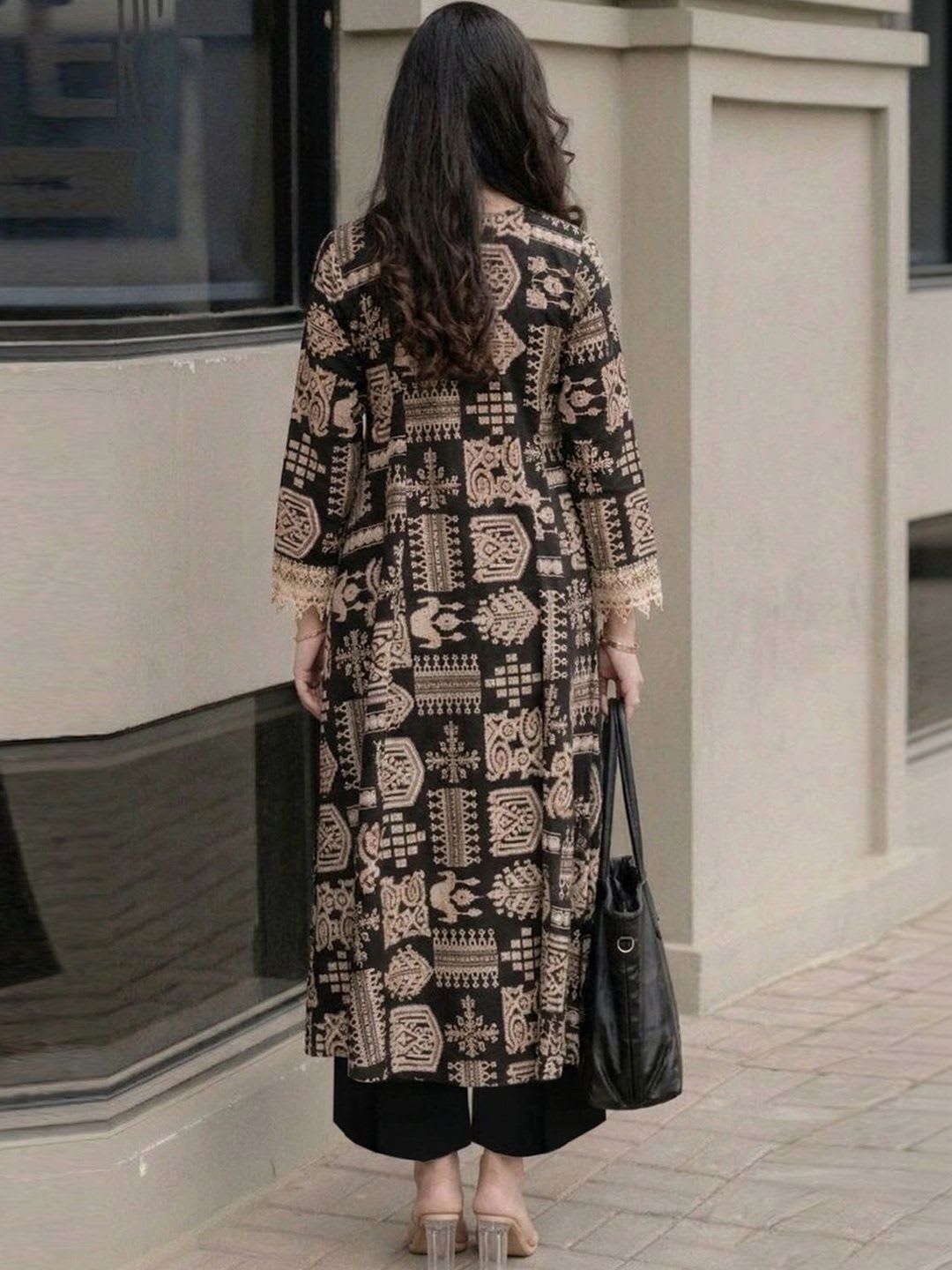 Aaghnya Women Printed Regular Kurta with Palazzos - right view