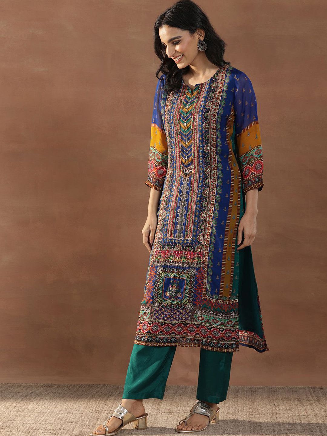 Libas Women Ethnic Motifs Printed Regular Kurta with Trousers & With Dupatta - right view