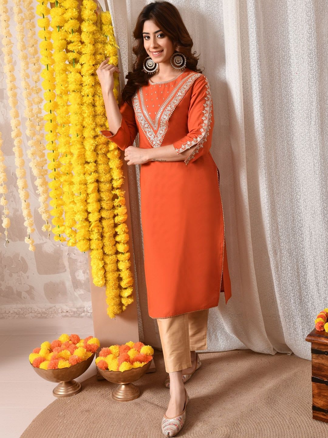 BKApparels Adults-Women Floral Embroidered Thread Work Floral Kurta - right view