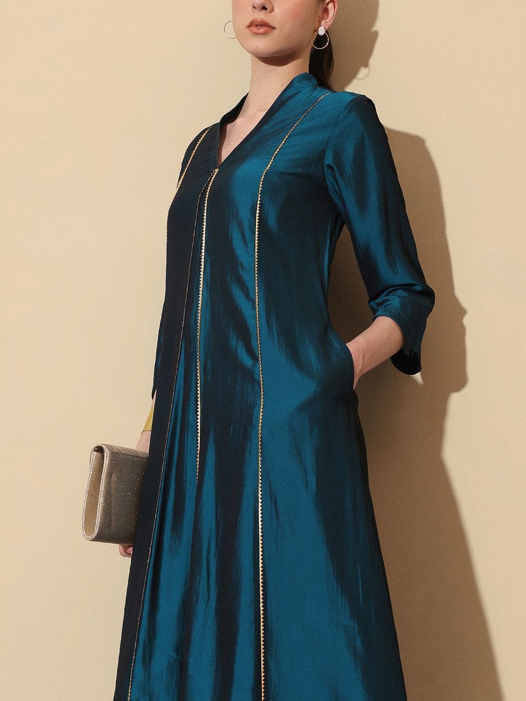 Pink Fort Women Solid Teal Regular Kurta with Trousers Silk A-Line V-Neck Set - right view